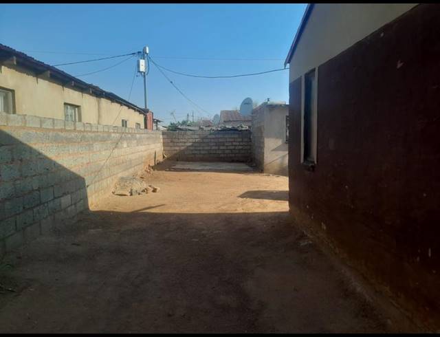 2 BEDROOM HOUSE FOR SALE IN GREENFIELD